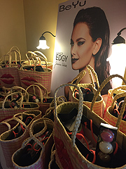 Fotoshooting mit Janina Uhse in der "Paris Suite" des M&uuml;nchner Hotel Bayerischer Hof (Foto: Martin Schmitz)